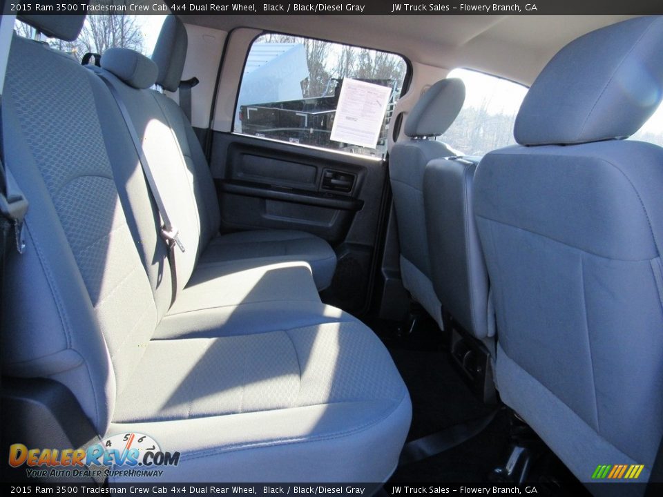 2015 Ram 3500 Tradesman Crew Cab 4x4 Dual Rear Wheel Black / Black/Diesel Gray Photo #31