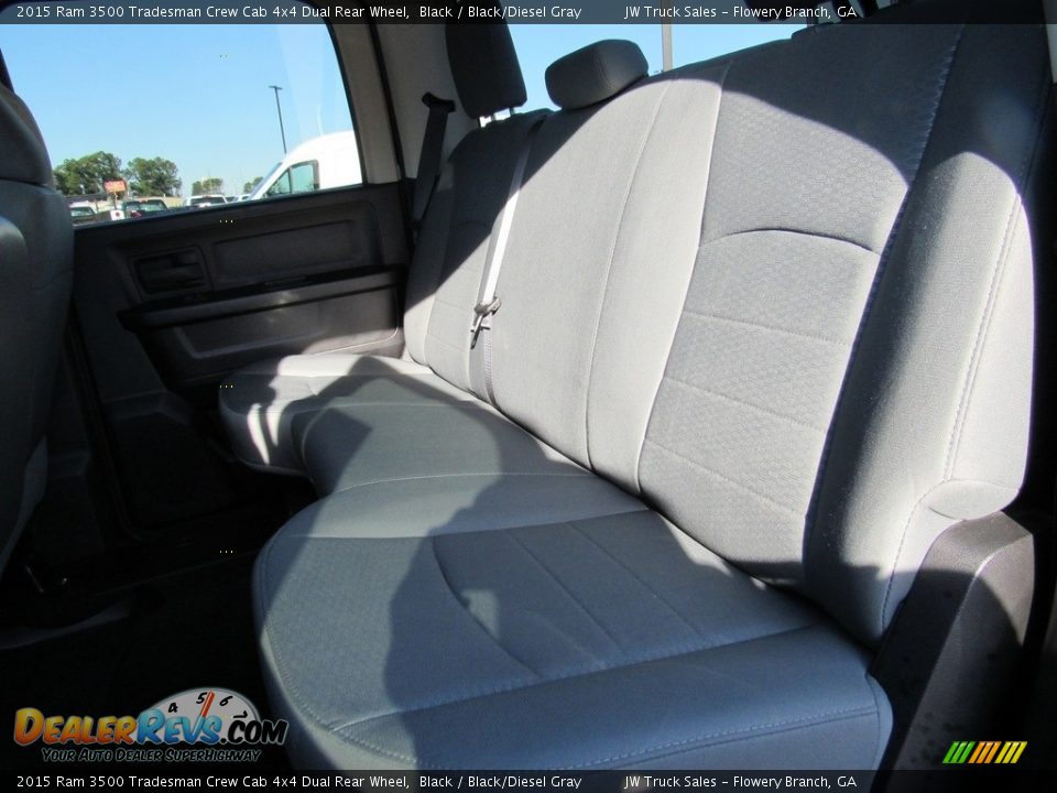 2015 Ram 3500 Tradesman Crew Cab 4x4 Dual Rear Wheel Black / Black/Diesel Gray Photo #35