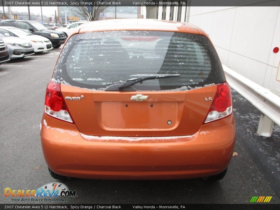 2007 Chevrolet Aveo 5 LS Hatchback Spicy Orange / Charcoal Black Photo #4