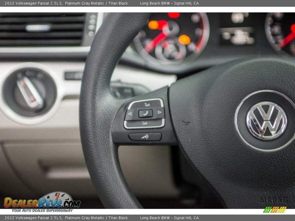 2013 Volkswagen Passat 2.5L S Platinum Gray Metallic / Titan Black Photo #13