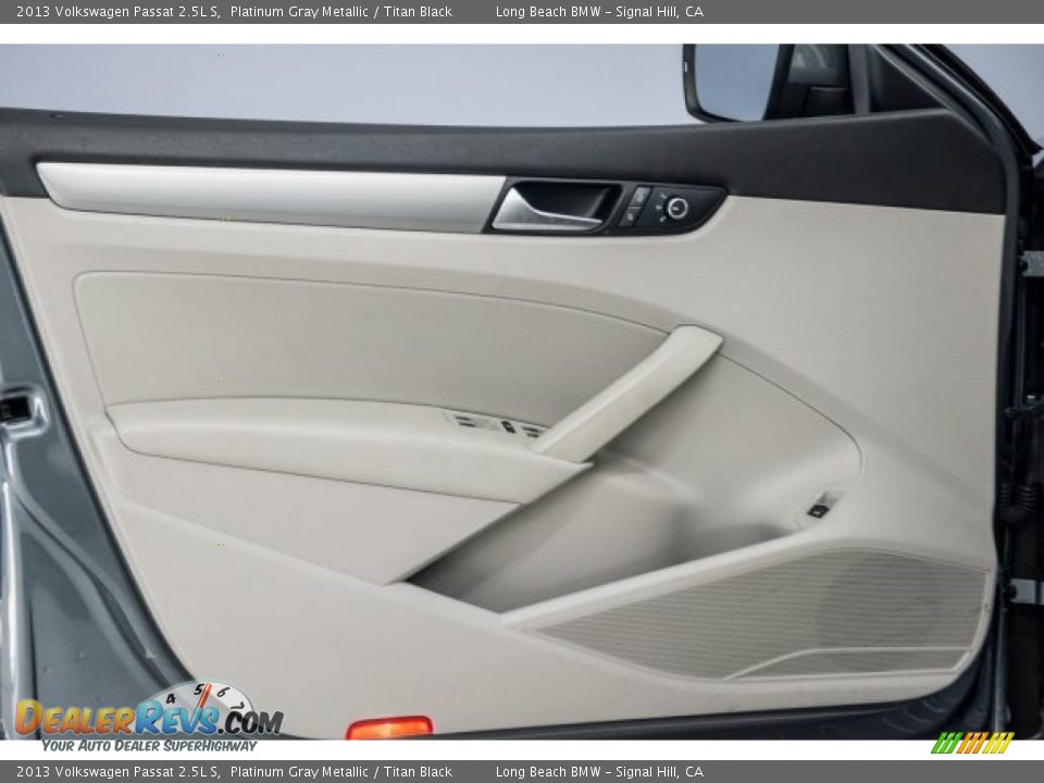 2013 Volkswagen Passat 2.5L S Platinum Gray Metallic / Titan Black Photo #18