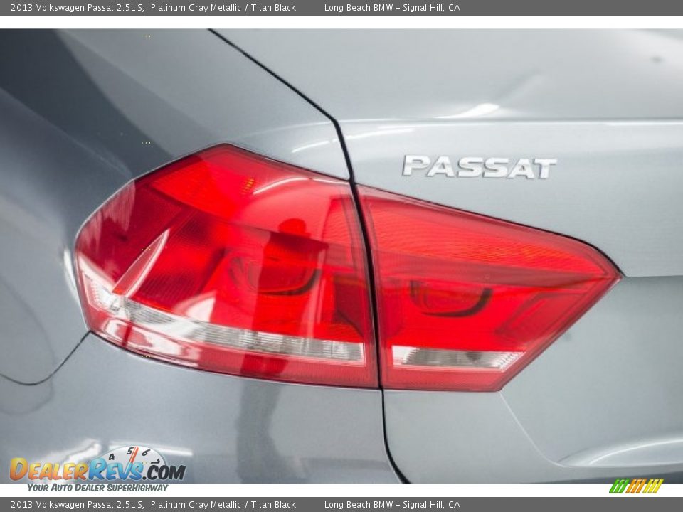 2013 Volkswagen Passat 2.5L S Platinum Gray Metallic / Titan Black Photo #19