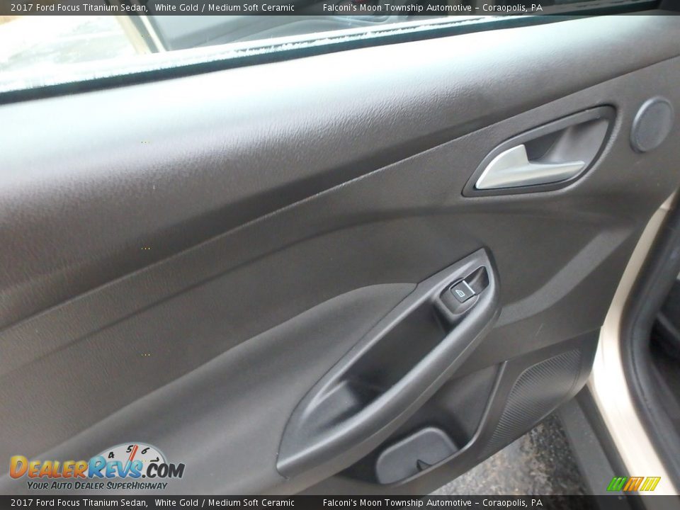 2017 Ford Focus Titanium Sedan White Gold / Medium Soft Ceramic Photo #18