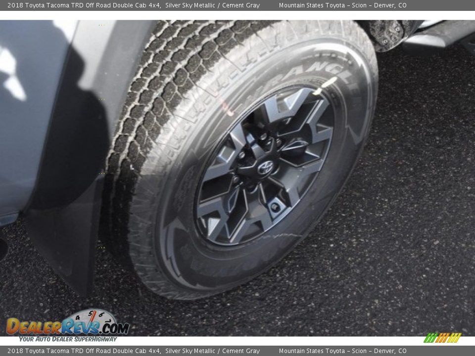 2018 Toyota Tacoma TRD Off Road Double Cab 4x4 Silver Sky Metallic / Cement Gray Photo #9