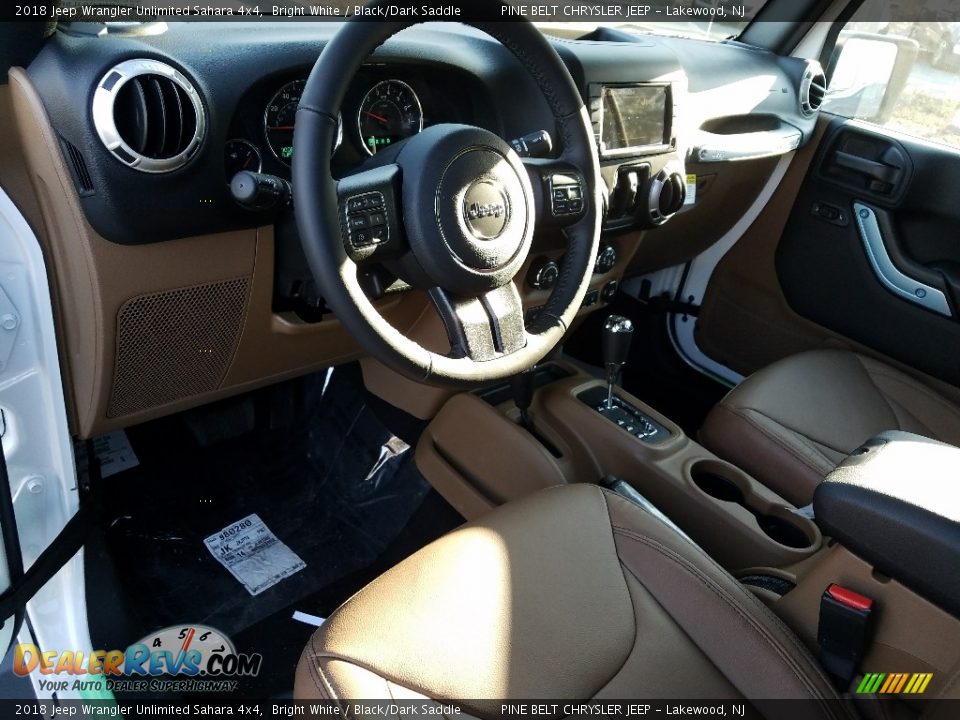 2018 Jeep Wrangler Unlimited Sahara 4x4 Bright White / Black/Dark Saddle Photo #7