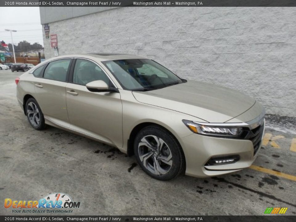 Front 3/4 View of 2018 Honda Accord EX-L Sedan Photo #1