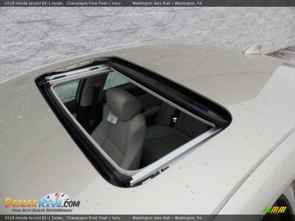 2018 Honda Accord EX-L Sedan Champagne Frost Pearl / Ivory Photo #25