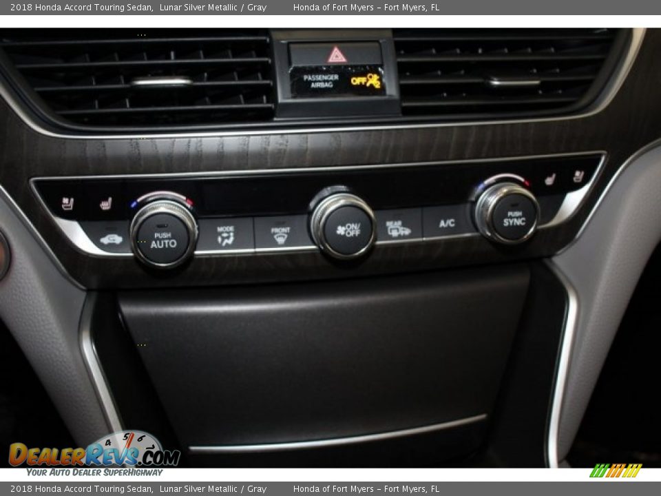 Controls of 2018 Honda Accord Touring Sedan Photo #23
