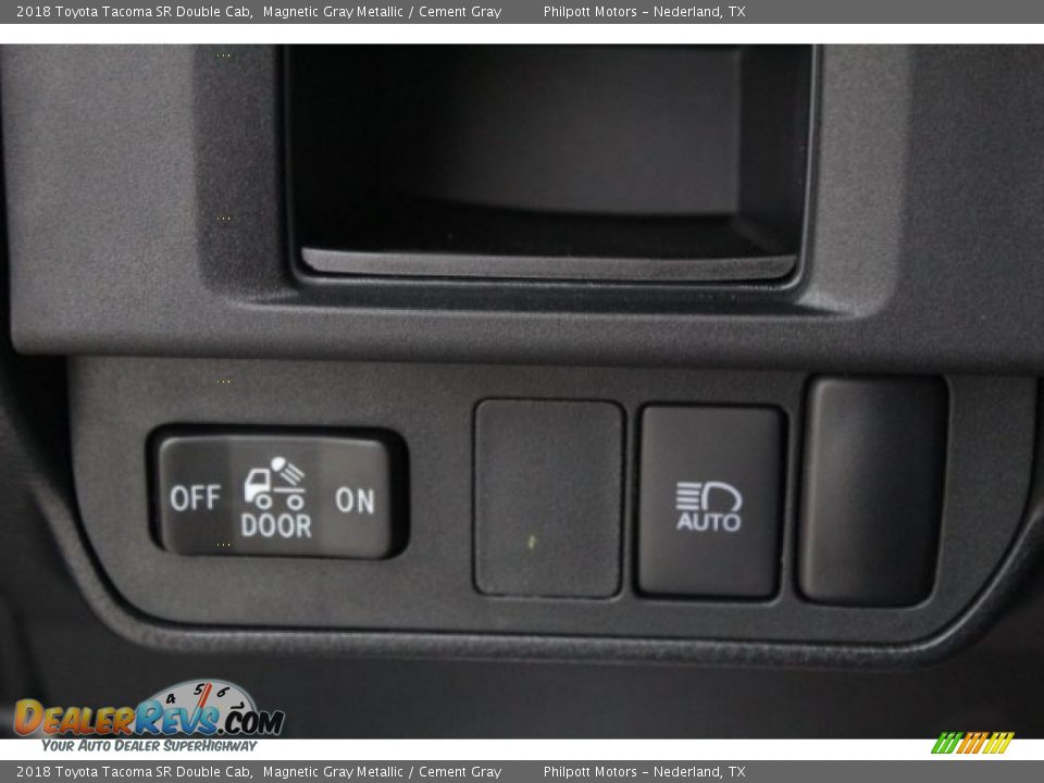 Controls of 2018 Toyota Tacoma SR Double Cab Photo #21
