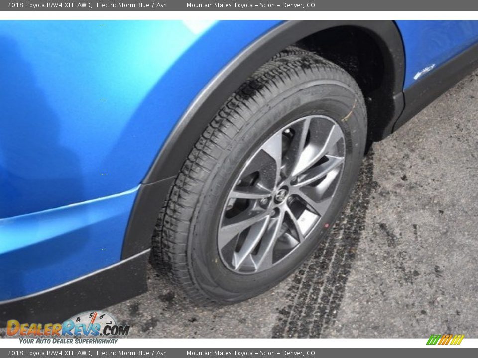 2018 Toyota RAV4 XLE AWD Electric Storm Blue / Ash Photo #9