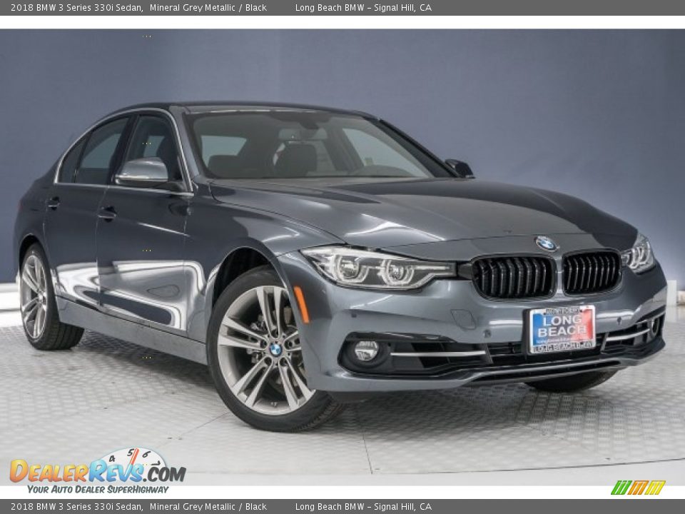 Front 3/4 View of 2018 BMW 3 Series 330i Sedan Photo #11