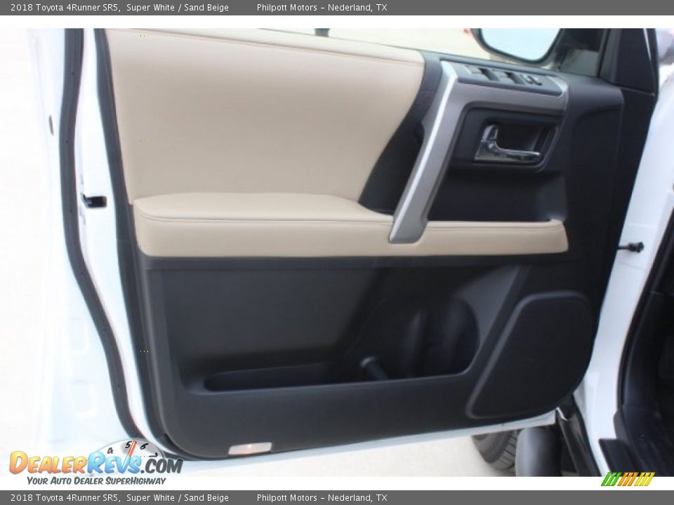 2018 Toyota 4Runner SR5 Super White / Sand Beige Photo #11