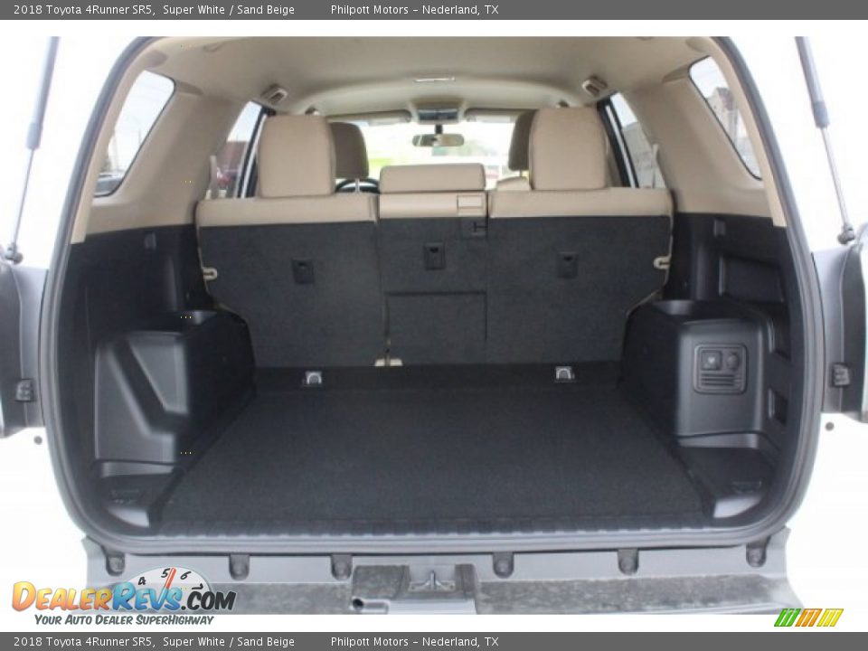 2018 Toyota 4Runner SR5 Super White / Sand Beige Photo #27