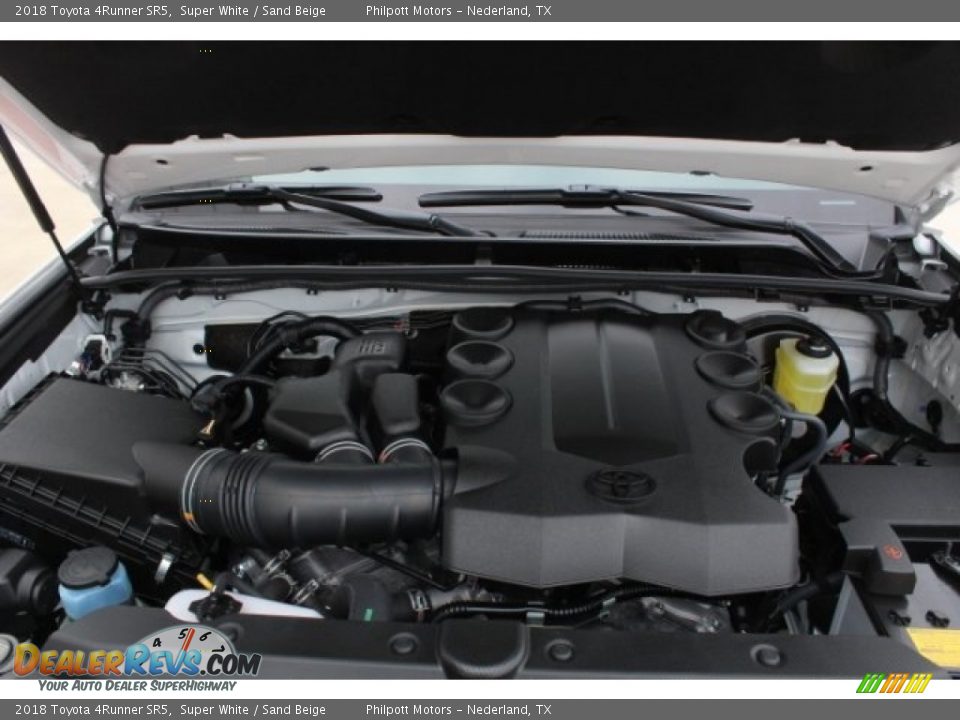2018 Toyota 4Runner SR5 Super White / Sand Beige Photo #34