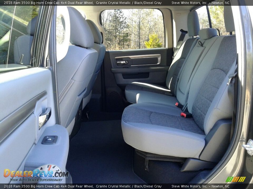 2018 Ram 3500 Big Horn Crew Cab 4x4 Dual Rear Wheel Granite Crystal Metallic / Black/Diesel Gray Photo #10