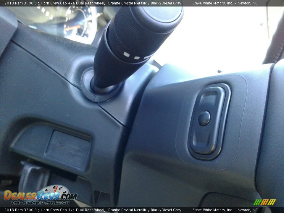 2018 Ram 3500 Big Horn Crew Cab 4x4 Dual Rear Wheel Granite Crystal Metallic / Black/Diesel Gray Photo #16