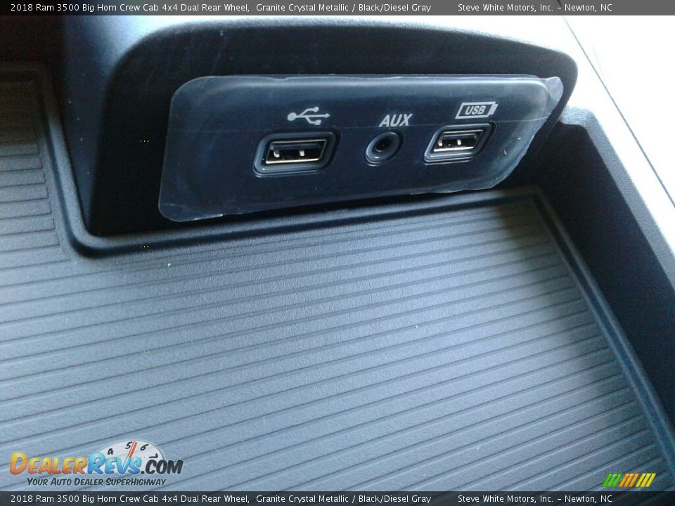 2018 Ram 3500 Big Horn Crew Cab 4x4 Dual Rear Wheel Granite Crystal Metallic / Black/Diesel Gray Photo #26