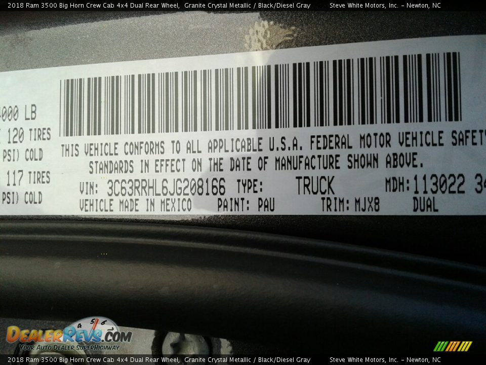 2018 Ram 3500 Big Horn Crew Cab 4x4 Dual Rear Wheel Granite Crystal Metallic / Black/Diesel Gray Photo #30