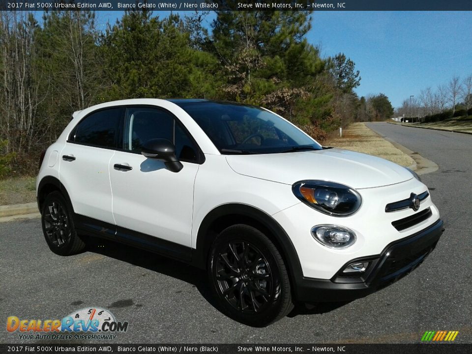 Front 3/4 View of 2017 Fiat 500X Urbana Edition AWD Photo #4