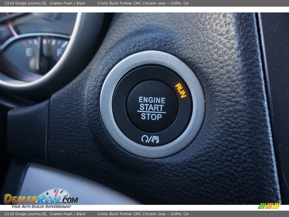 2018 Dodge Journey SE Granite Pearl / Black Photo #10