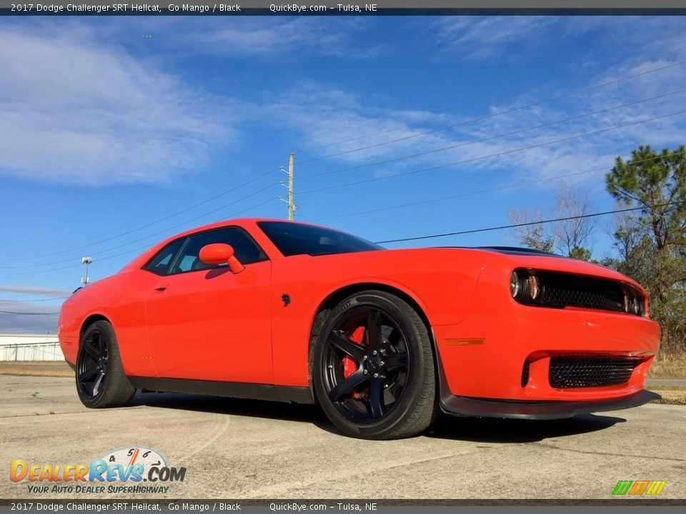 Go Mango 2017 Dodge Challenger SRT Hellcat Photo #2