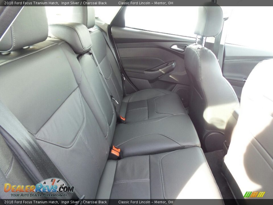2018 Ford Focus Titanium Hatch Ingot Silver / Charcoal Black Photo #5