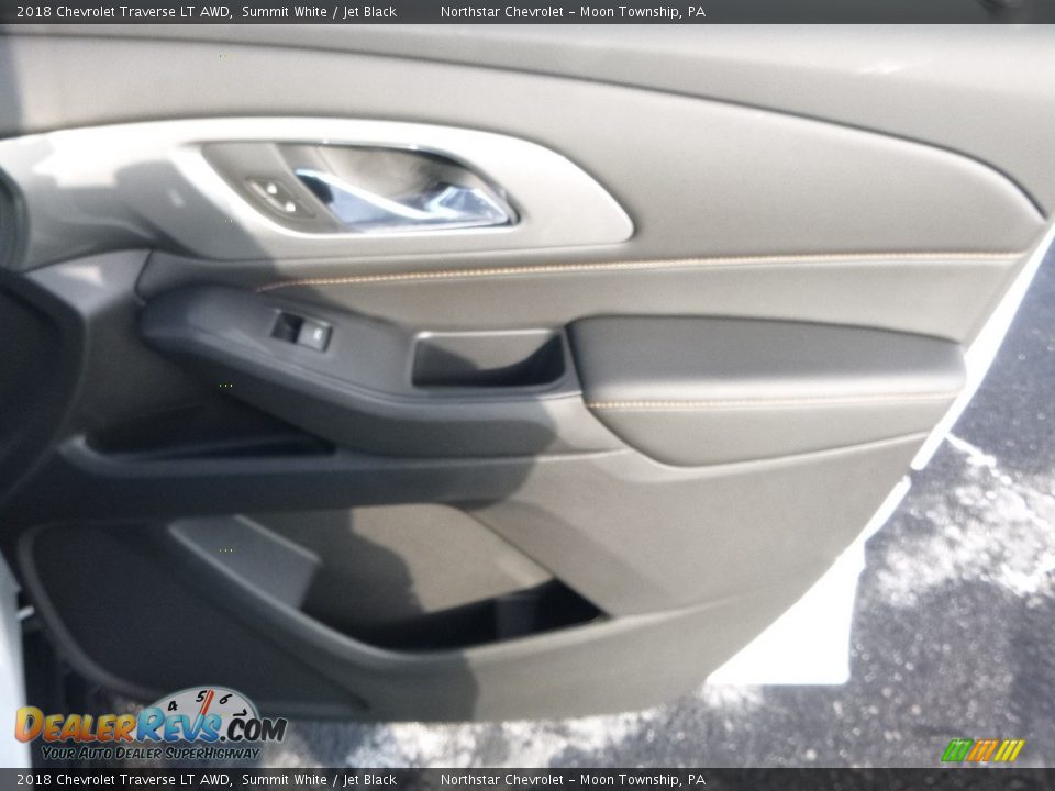2018 Chevrolet Traverse LT AWD Summit White / Jet Black Photo #11