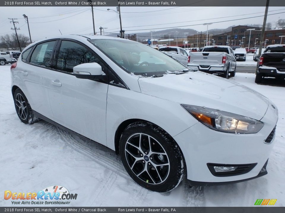 2018 Ford Focus SEL Hatch Oxford White / Charcoal Black Photo #10