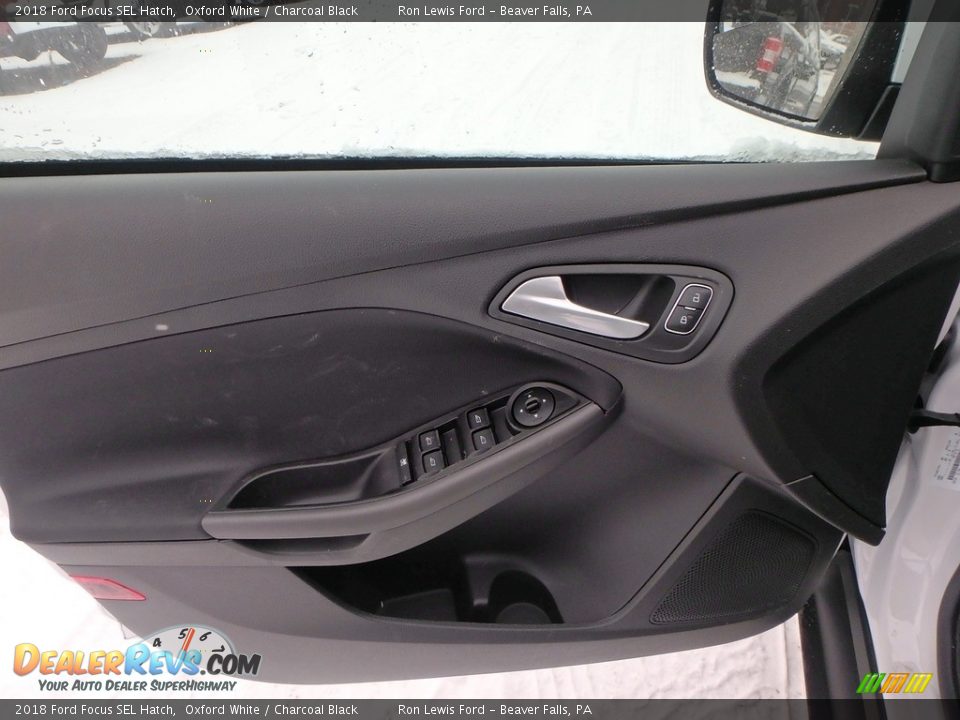 Door Panel of 2018 Ford Focus SEL Hatch Photo #14