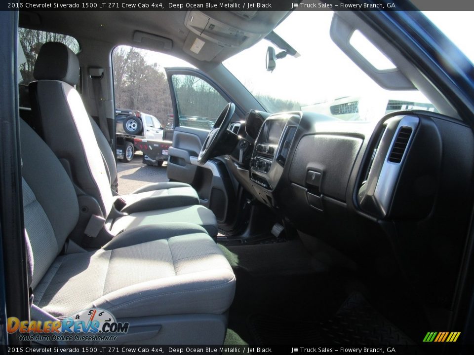 2016 Chevrolet Silverado 1500 LT Z71 Crew Cab 4x4 Deep Ocean Blue Metallic / Jet Black Photo #31