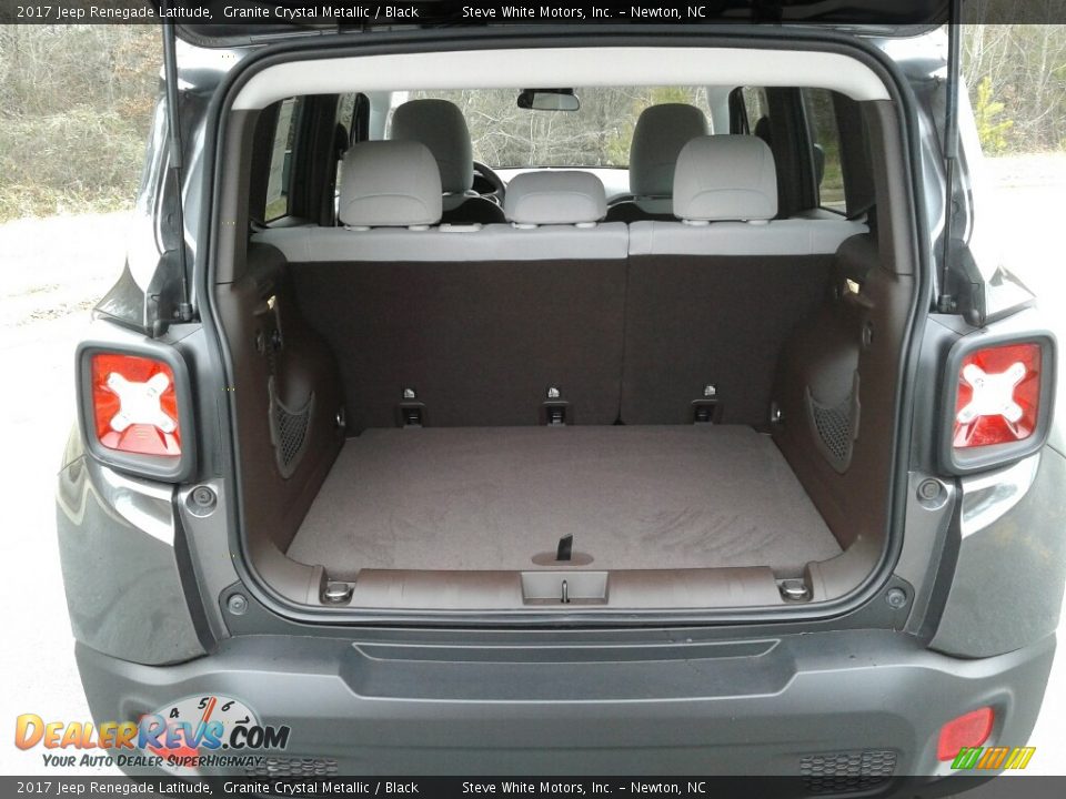 2017 Jeep Renegade Latitude Granite Crystal Metallic / Black Photo #12