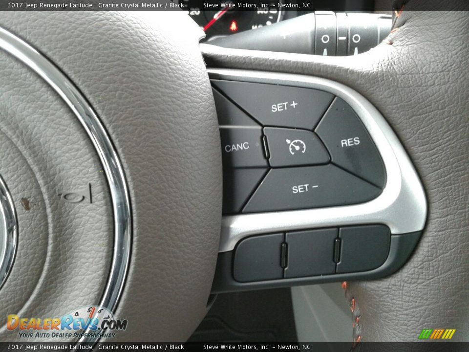 2017 Jeep Renegade Latitude Granite Crystal Metallic / Black Photo #17