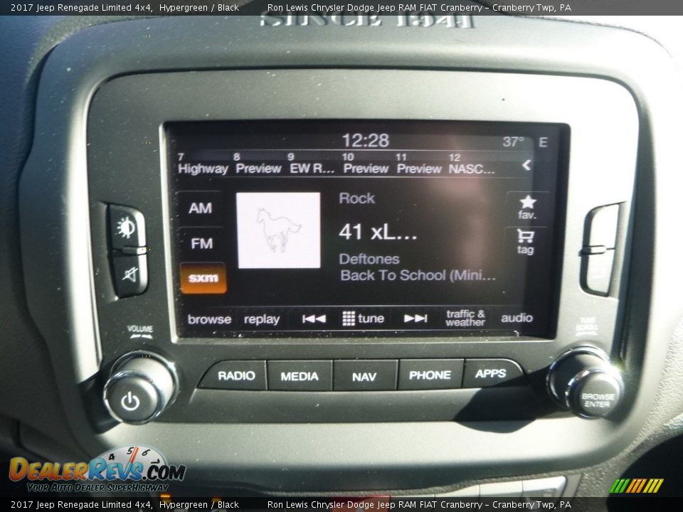 2017 Jeep Renegade Limited 4x4 Hypergreen / Black Photo #16