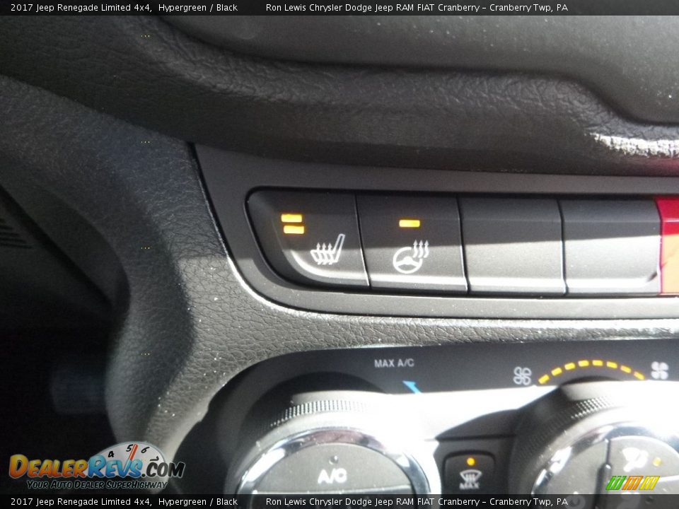 2017 Jeep Renegade Limited 4x4 Hypergreen / Black Photo #17