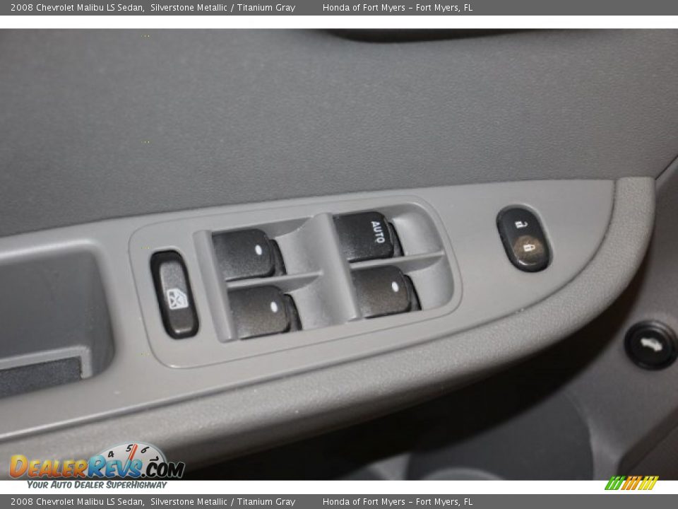 2008 Chevrolet Malibu LS Sedan Silverstone Metallic / Titanium Gray Photo #10
