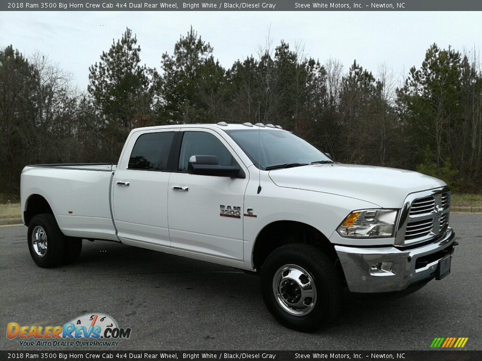 2018 Ram 3500 Big Horn Crew Cab 4x4 Dual Rear Wheel Bright White / Black/Diesel Gray Photo #4
