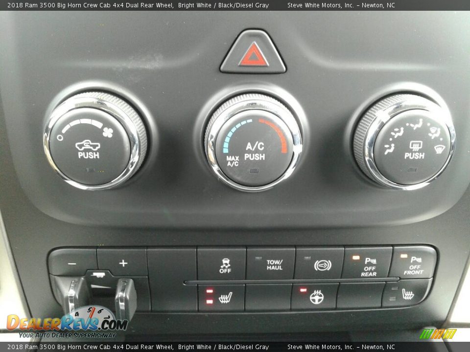 2018 Ram 3500 Big Horn Crew Cab 4x4 Dual Rear Wheel Bright White / Black/Diesel Gray Photo #23