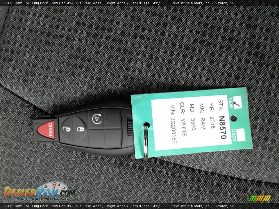 2018 Ram 3500 Big Horn Crew Cab 4x4 Dual Rear Wheel Bright White / Black/Diesel Gray Photo #27