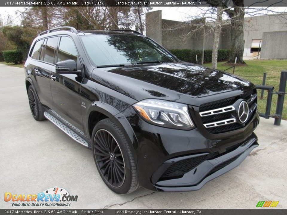 Front 3/4 View of 2017 Mercedes-Benz GLS 63 AMG 4Matic Photo #2