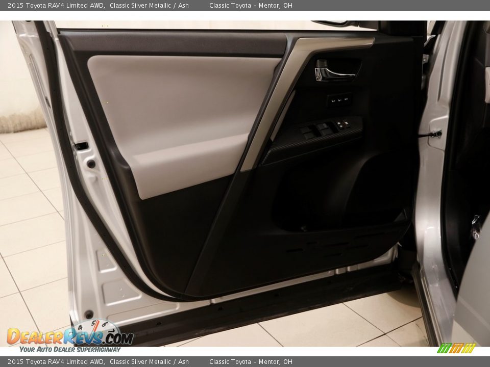2015 Toyota RAV4 Limited AWD Classic Silver Metallic / Ash Photo #4