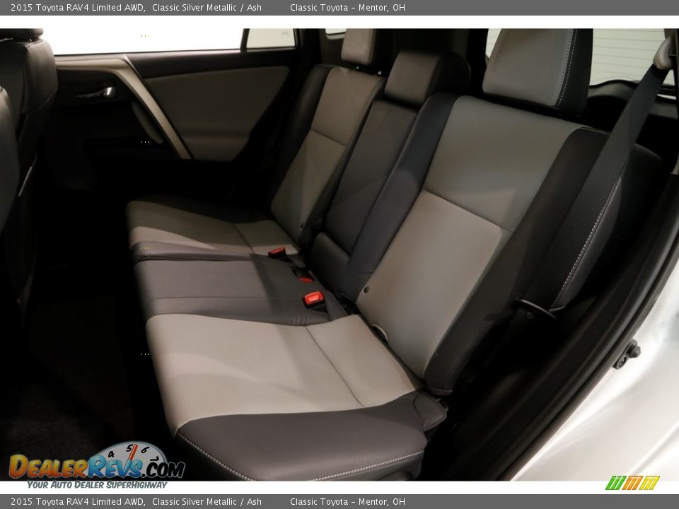 2015 Toyota RAV4 Limited AWD Classic Silver Metallic / Ash Photo #17