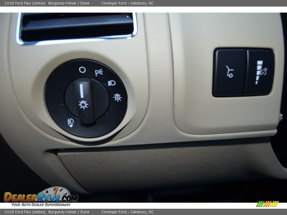 Controls of 2018 Ford Flex Limited Photo #22