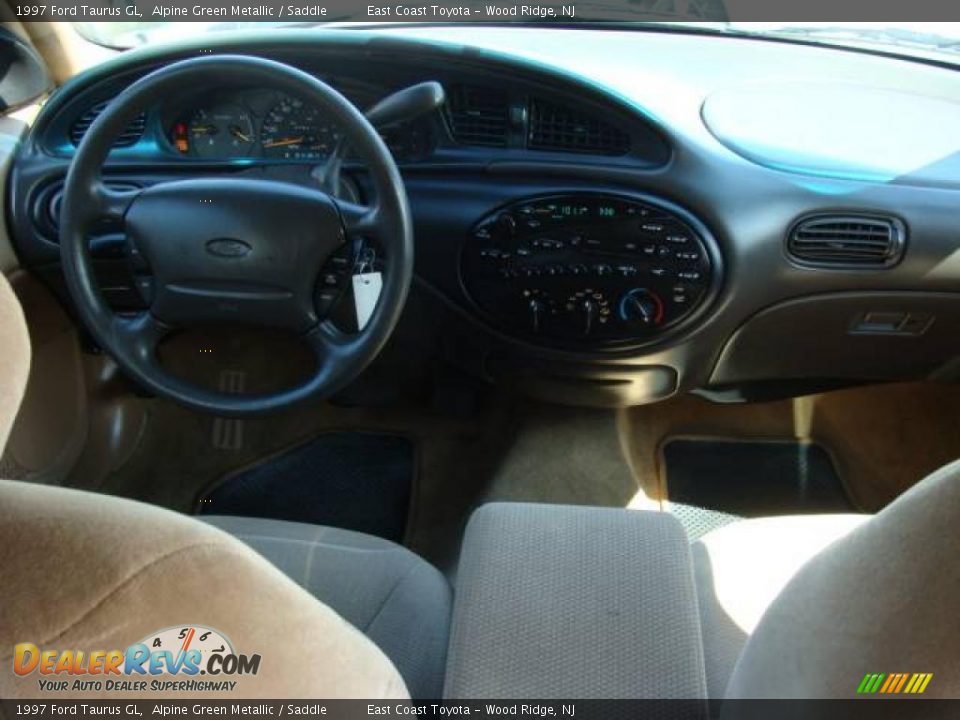 1997 Ford Taurus GL Alpine Green Metallic / Saddle Photo #9