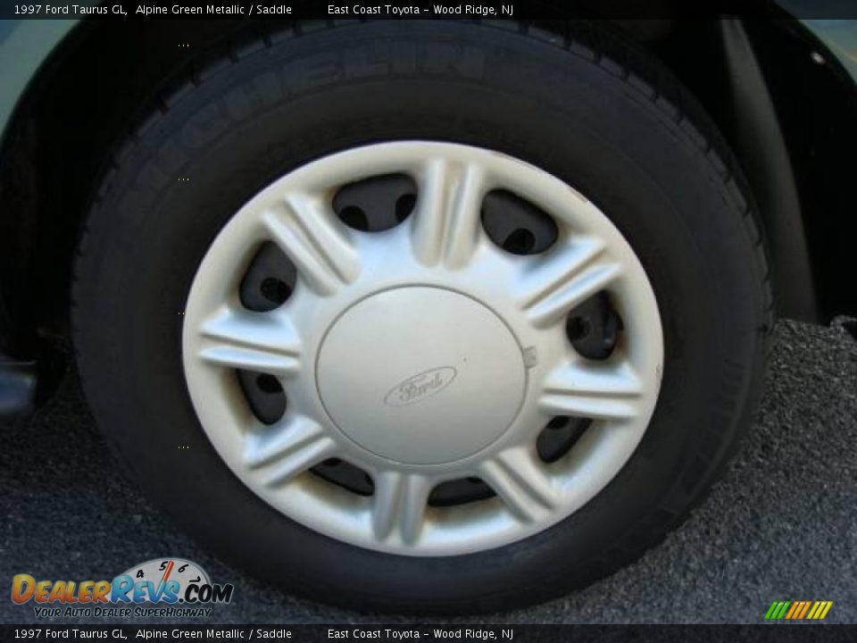 1997 Ford Taurus GL Alpine Green Metallic / Saddle Photo #14