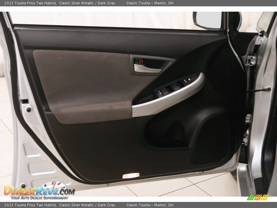 2013 Toyota Prius Two Hybrid Classic Silver Metallic / Dark Gray Photo #4