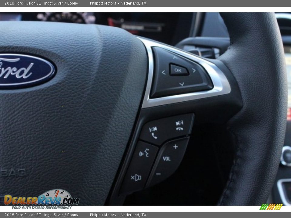 Controls of 2018 Ford Fusion SE Photo #25