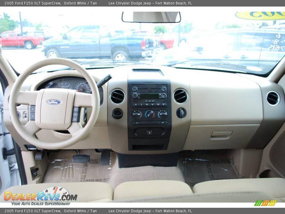 2005 Ford F150 XLT SuperCrew Oxford White / Tan Photo #12