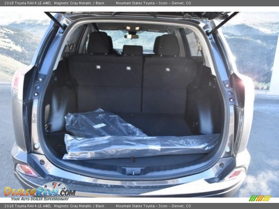 2018 Toyota RAV4 LE AWD Magnetic Gray Metallic / Black Photo #8