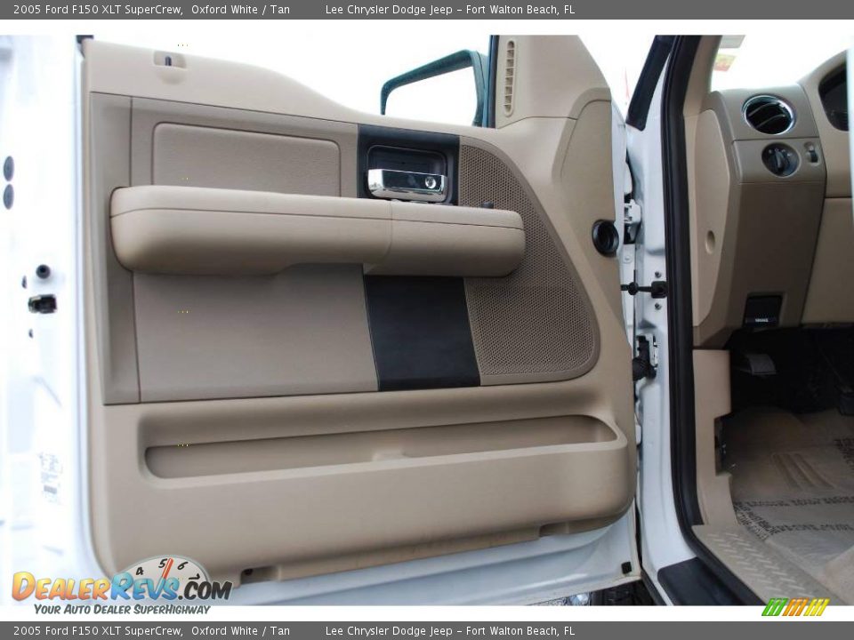 2005 Ford F150 XLT SuperCrew Oxford White / Tan Photo #19