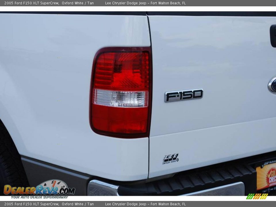 2005 Ford F150 XLT SuperCrew Oxford White / Tan Photo #25